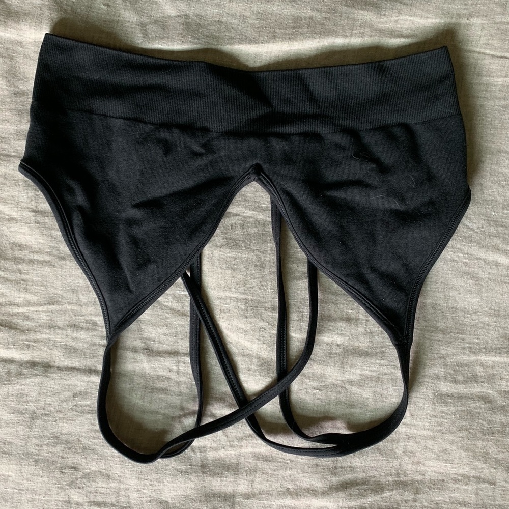 Lulelemon multi strap sports bra